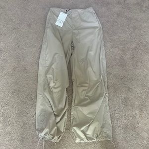 Zara Cargo Pants. Size XS.